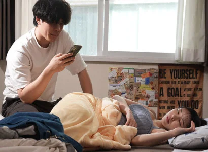Gã đàn ông biến thái thích ngắm người yêu ngoại tình